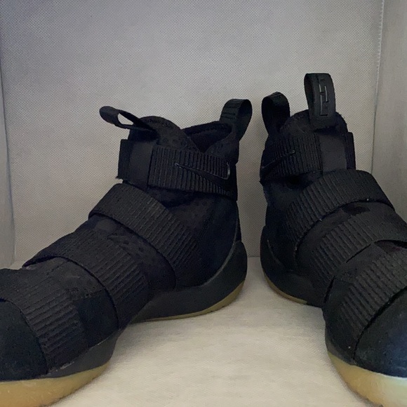 Nike LeBron James soldier 11s - Picture 3 of 11